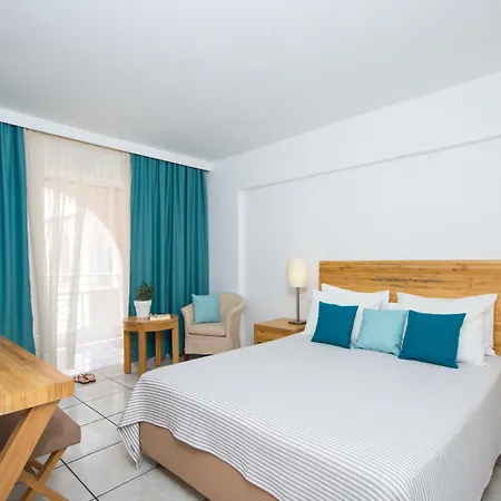 Bitzaro Palace 3*