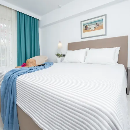 Bitzaro Palace 호텔 Kalamákion