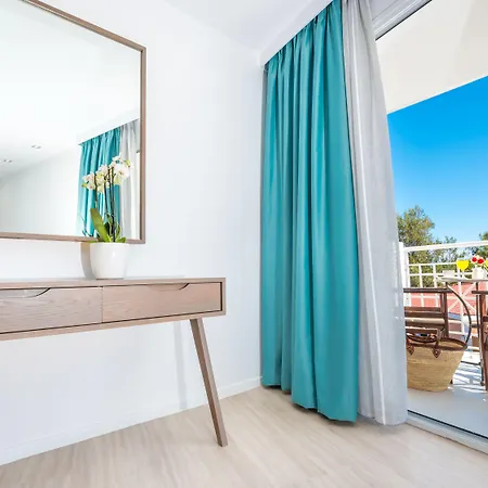 Bitzaro Palace 호텔 Kalamákion