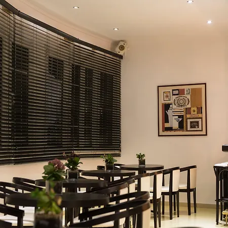 Bitzaro Palace Kalamákion