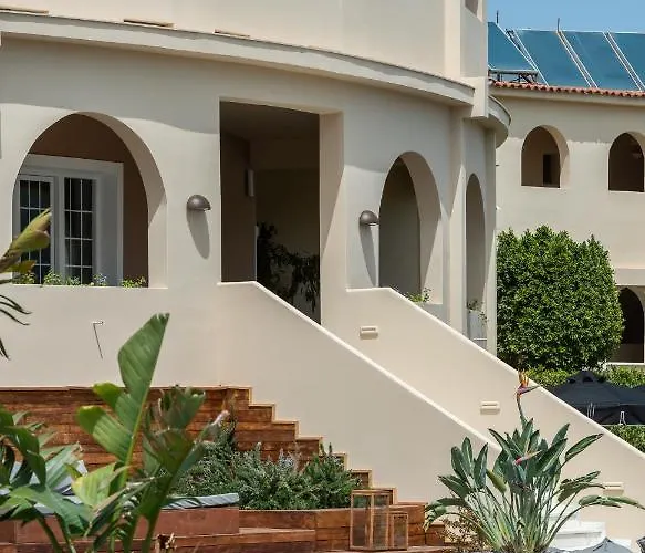 Bitzaro Palace 3*