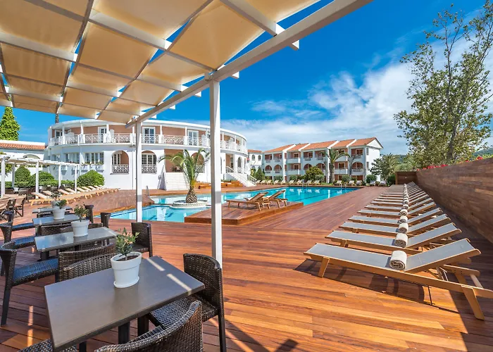 Bitzaro Palace 3* Kalamákion