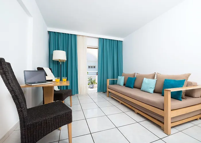 Bitzaro Palace 3*