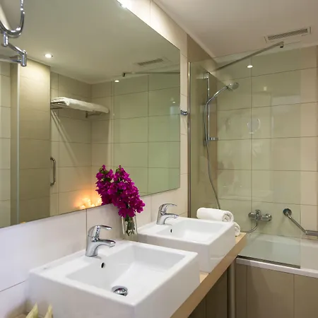 Bitzaro Palace Kalamáki